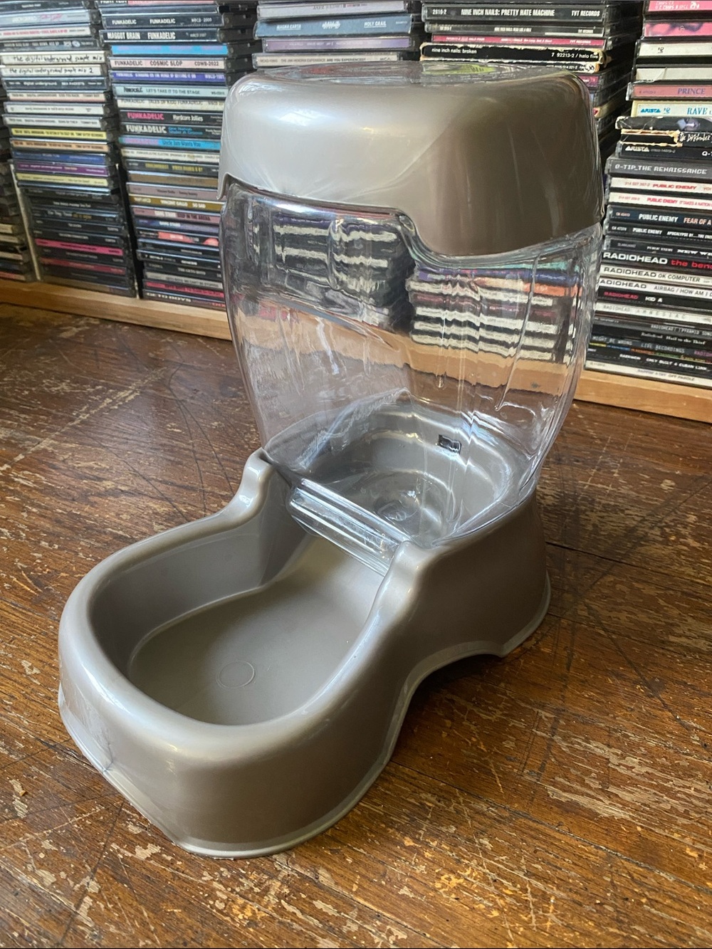 Automatic Pet Feeder & Waterer - Gray Plastic